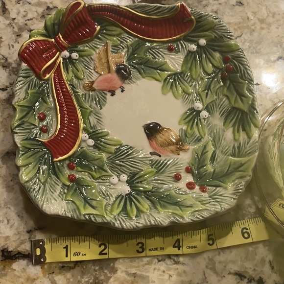 Fitz and Floyd Santa’s Forest Friends Plate - Picture 4 of 5